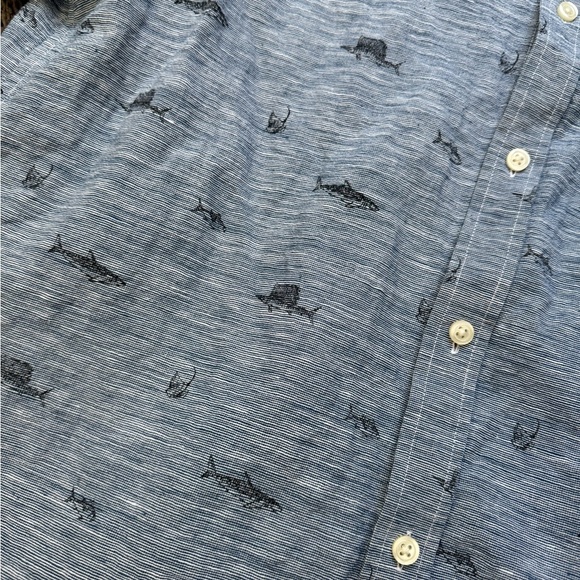 BANANA REPUBLIC Casual Fish Graphic Button-Up | Men’s size Large - Picture 2 of 6